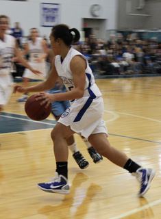 Blue Basketball Outlasts MIT in Overtime