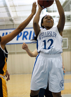 WPI Tops Wellesley Basketball