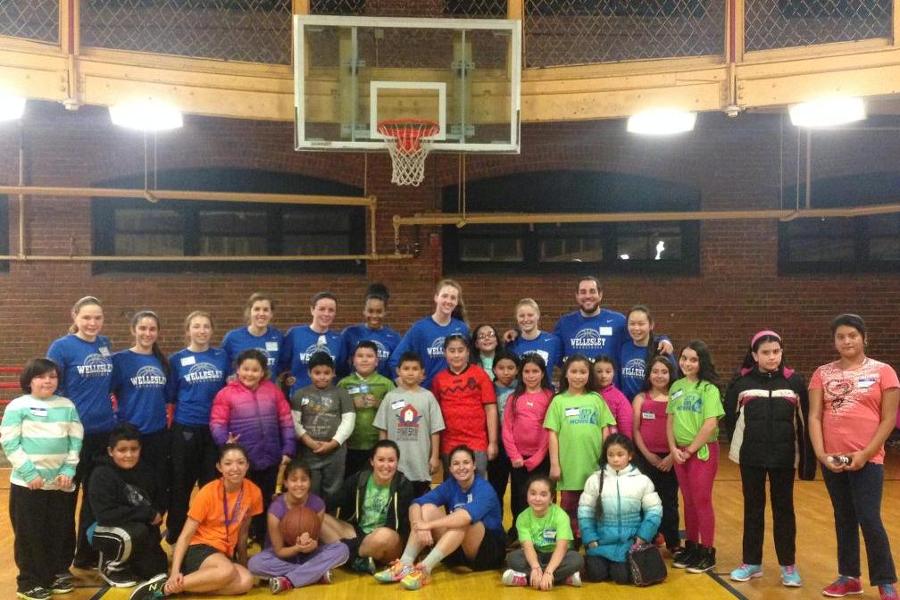 Wellesley Basketball Teams Up with Let's Get Movin' Program