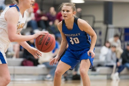Emily Kopp was one of three Wellesley players to finish in double figures (Frank Poulin).
