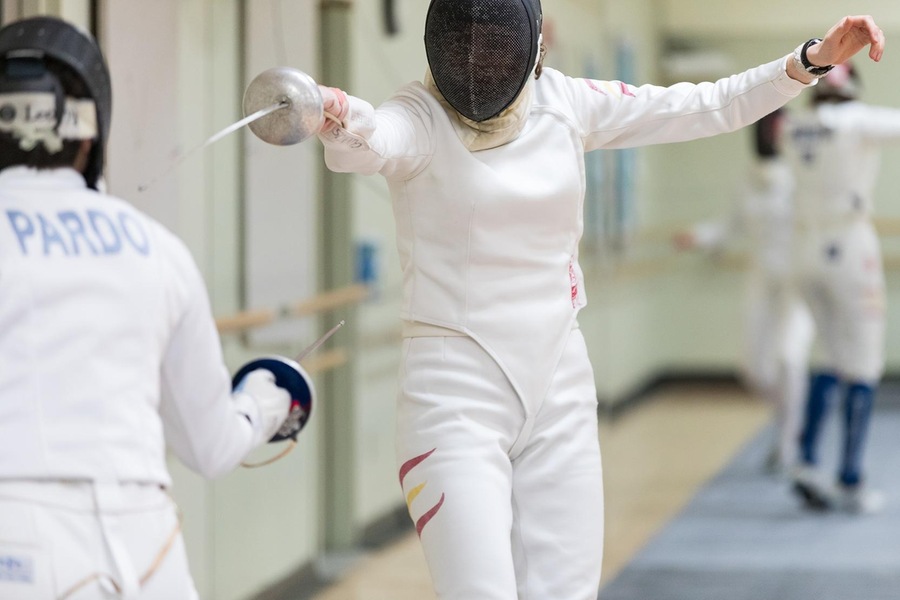 Julia Calventus-Coveney finished with a team-high five bout victories in epee (Frank Poulin).