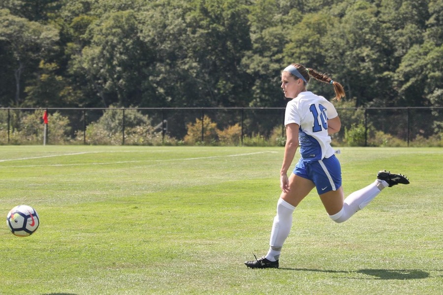Junior Hannah Knoll had Wellesley's best chance to score in the 69th minute (Miranda Yang).