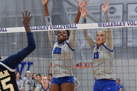 Yasmine Reece and Nicole Doerges combined for 27 kills in the Blue victory (Julia Monaco).