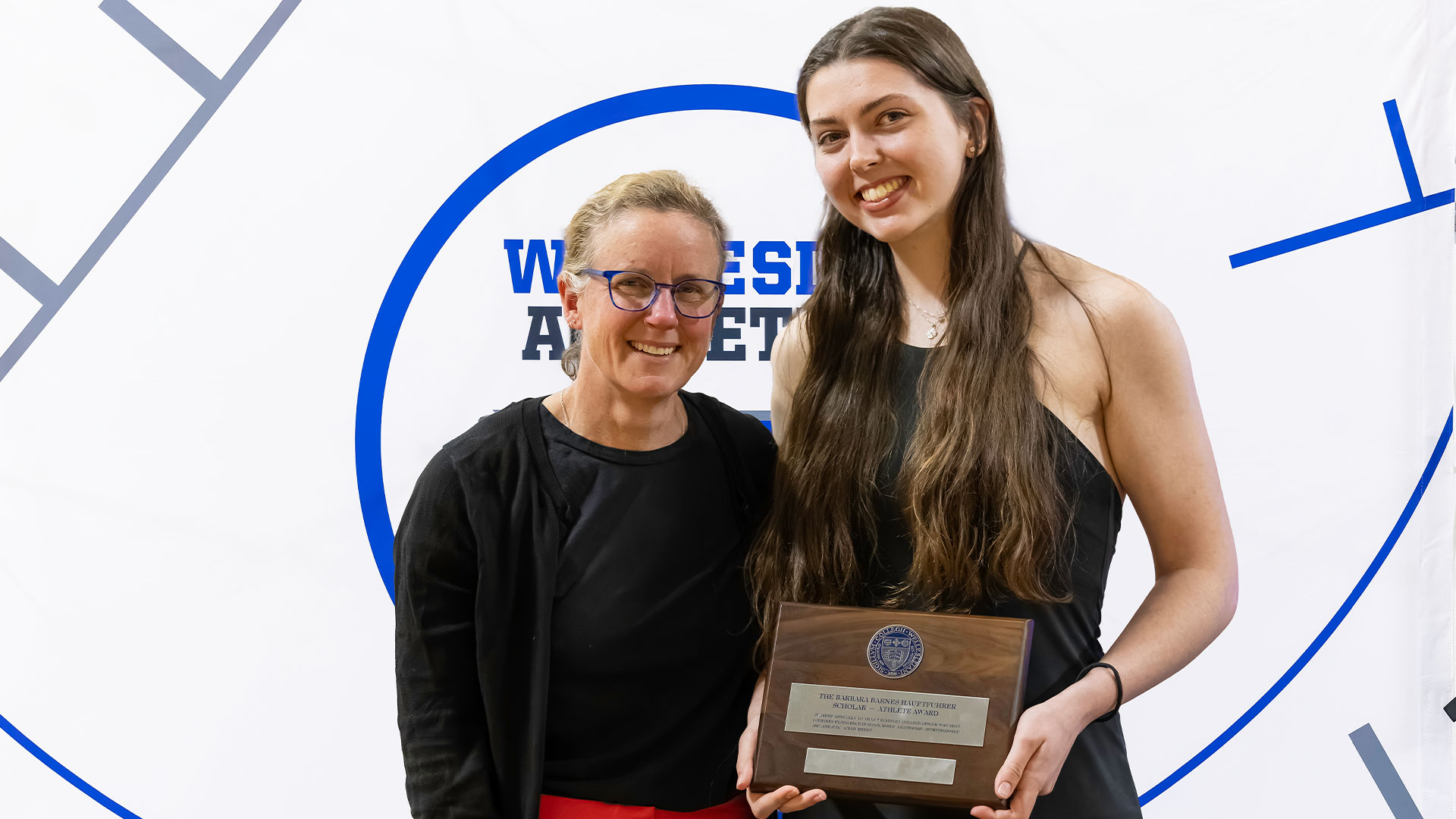 Anya Hanitchak '24 received the Barbara Barnes Hauptfuhrer '49 Scholar-Athlete Award (Frank Poulin)