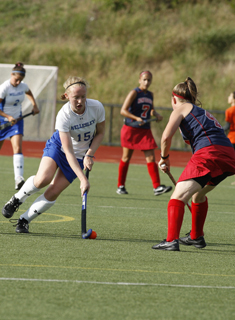 Late Goal Pushes MIT Past Wellesley Field Hockey