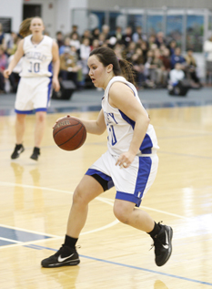 Blue Basketball Falls to NEWMAC-Leading Babson