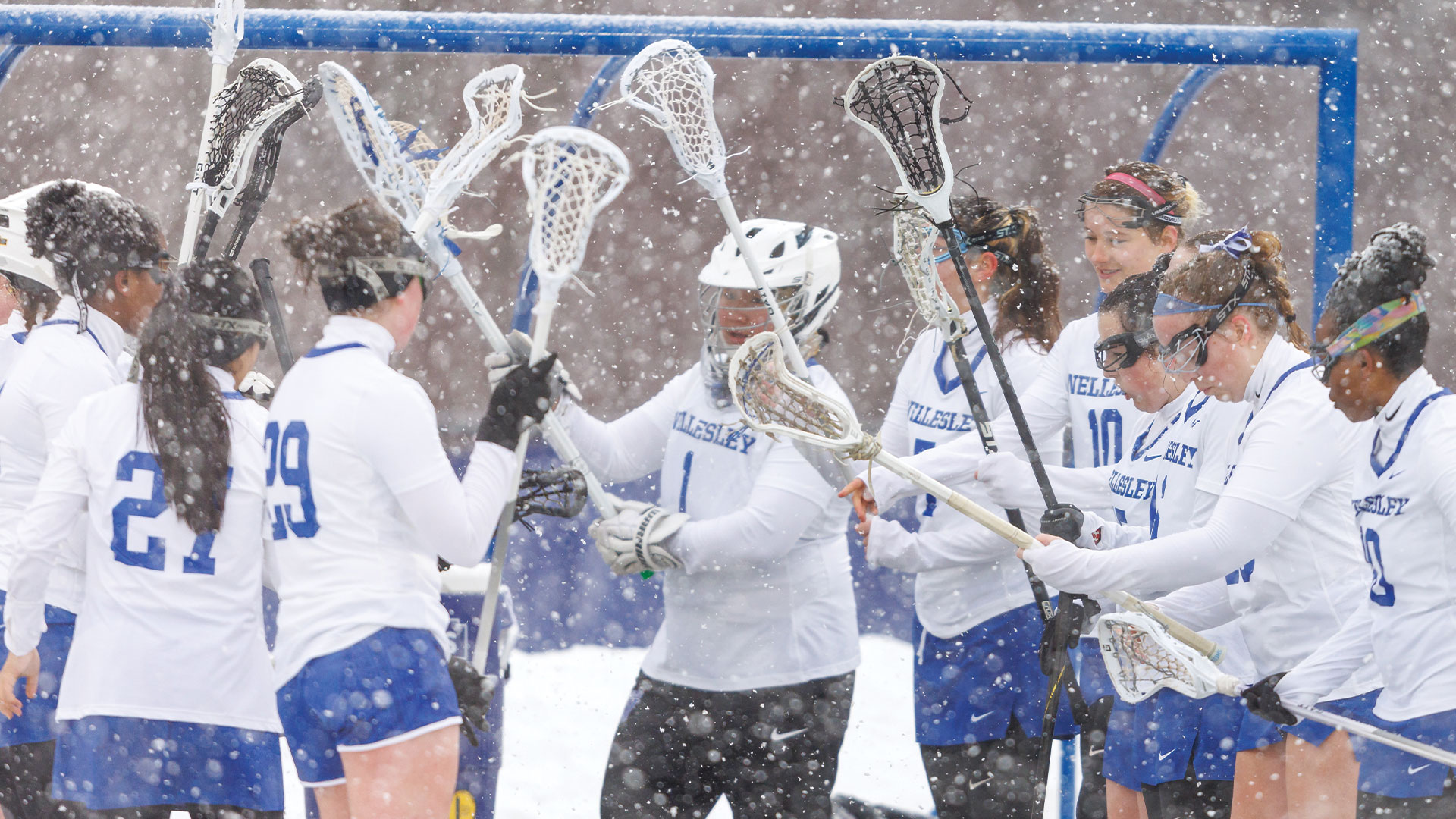 Blue lacrosse falls on the road at Springfield (Frank Poulin Photography)