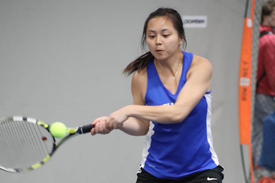 Sojin Ki defeated Madison Rosen, 6-0, 6-1 at No. 5 singles. (Miranda Yang)
